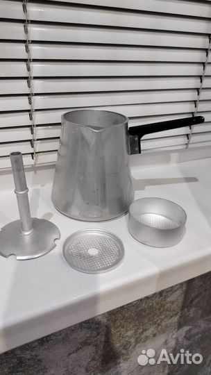 Гейзерная кофеварка