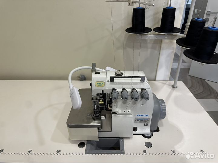 Оверлок jack
