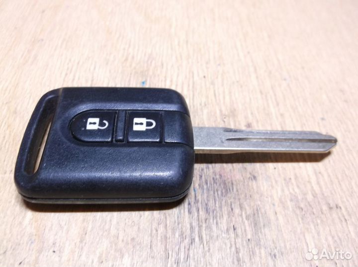 Nissan X-Trail Qashqai чип ключ 2 кнопки 433MHz