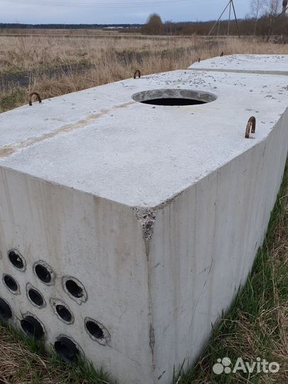 Кабельный колодец связи