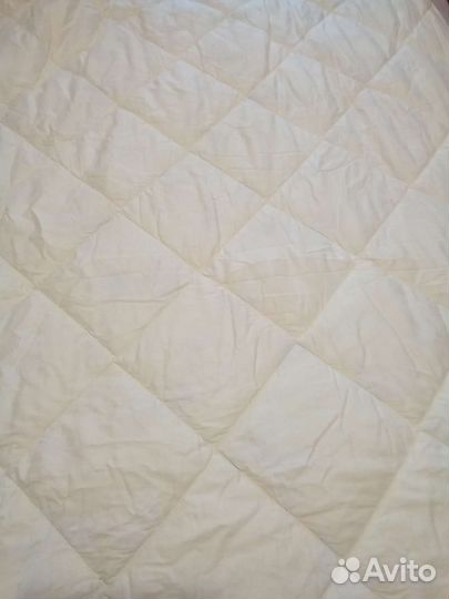 Одеяло 145х205, с шелковым наполнителем. Новое