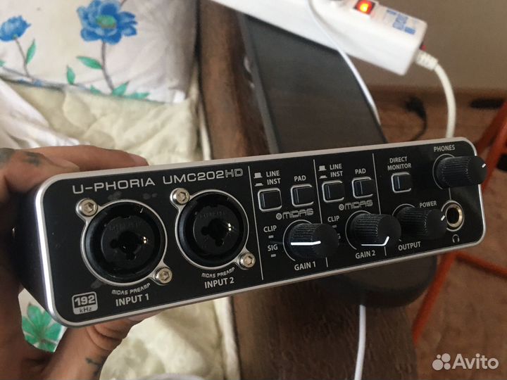 Звуковая карта behringer U-phoria UMC202HD