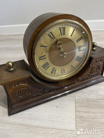 Настольные часы СССР весна