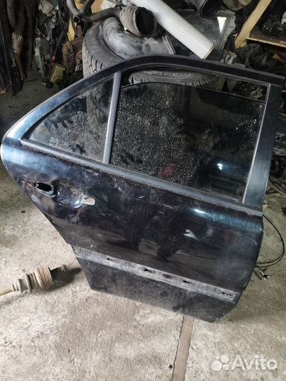 Задняя дверь mercedes w202