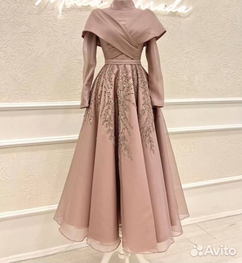 Вечернее платье