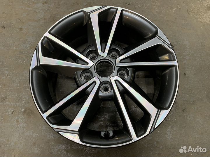 Одна штука диск оригинал на Kia Cerato 4 K3 R16