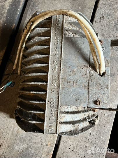 Прожектор галогеновый