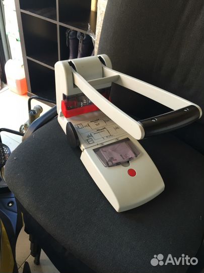 Б/У Дырокол novus B2200, серый