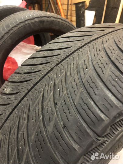Michelin Pilot Alpin 5 235/45 R18