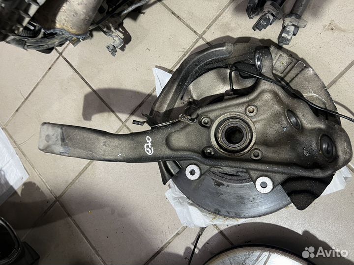 Кулак поворотный передний Bmw X5 481 E70