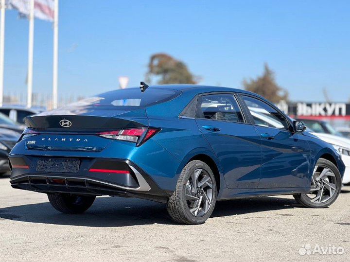 Hyundai Elantra 1.5 CVT, 2023, 100 км