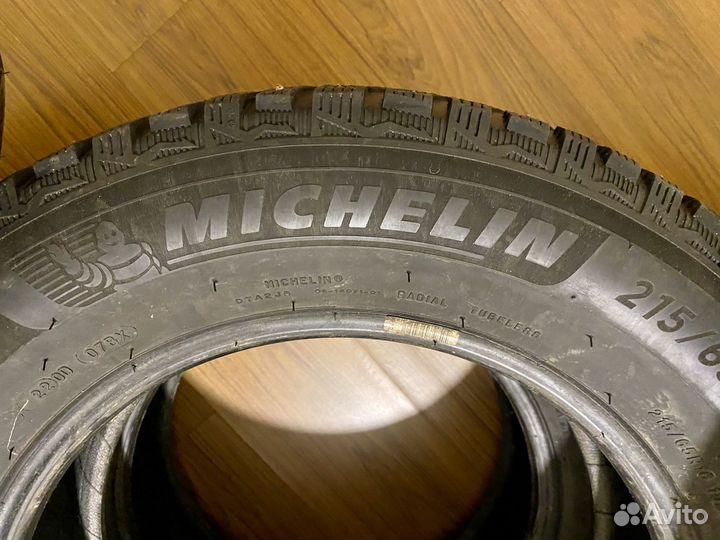 Michelin X-Ice North 4 215/65 R16 102T