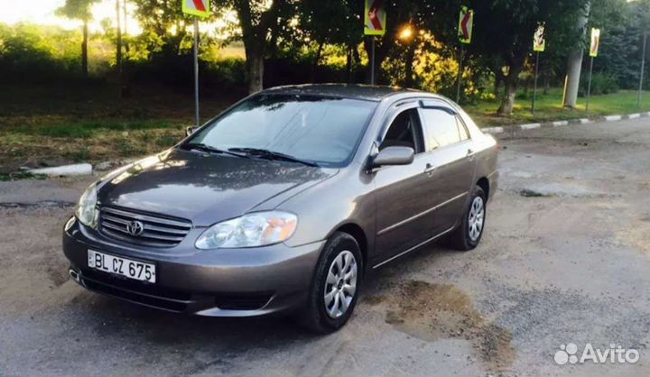 Боковое зеркало правое toyota Corolla LE