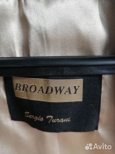 Кожаный пиджак женский 42 р