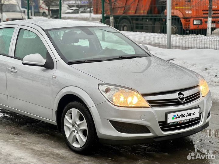 Opel Astra 1.6 МТ, 2013, 142 000 км
