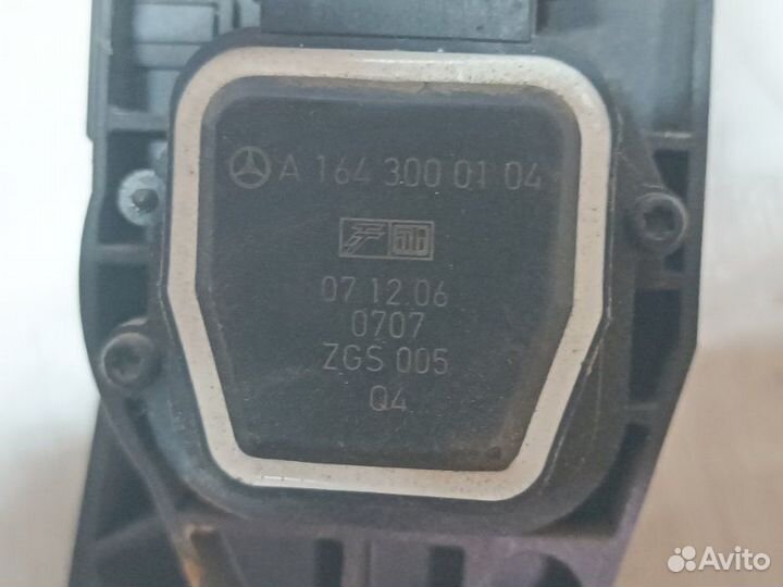 Педаль газа Mercedes-Benz R-Class W251 3.5 2008