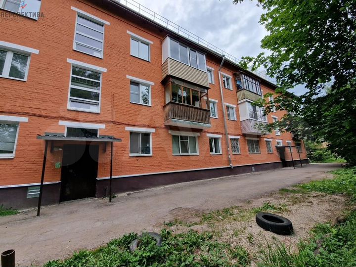 3-к. квартира, 42,1 м², 1/3 эт.