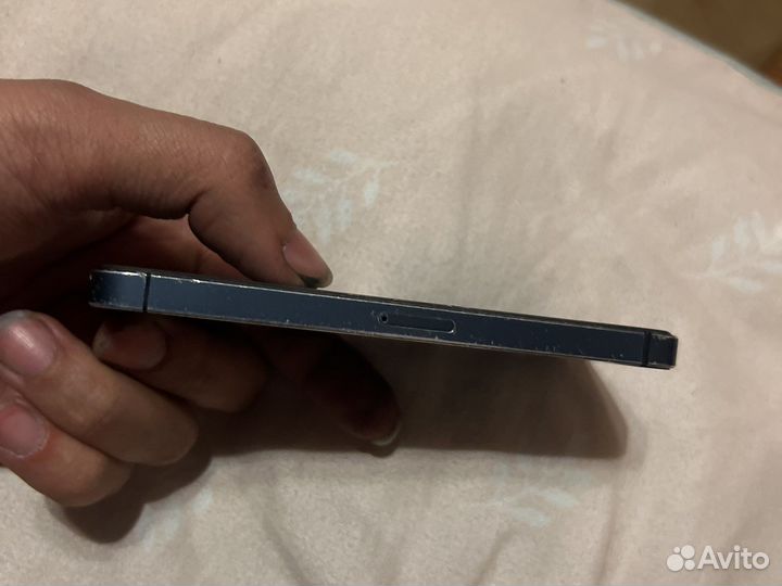 Телефон iPhone 5