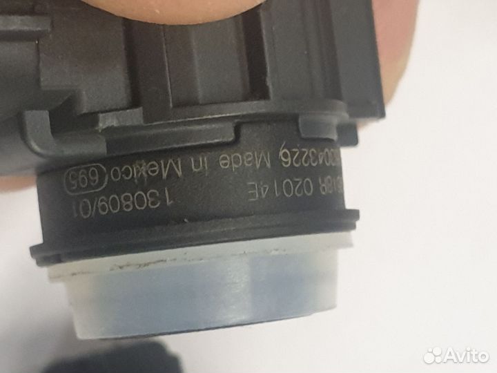 284389618r датчик парковки