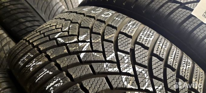 Bridgestone Blizzak LM-005 235/40 R19