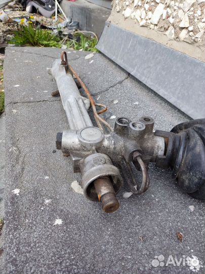 Рулевая рейка Ford Taurus 1