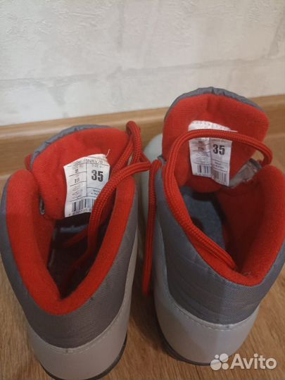 Лыжные ботинки