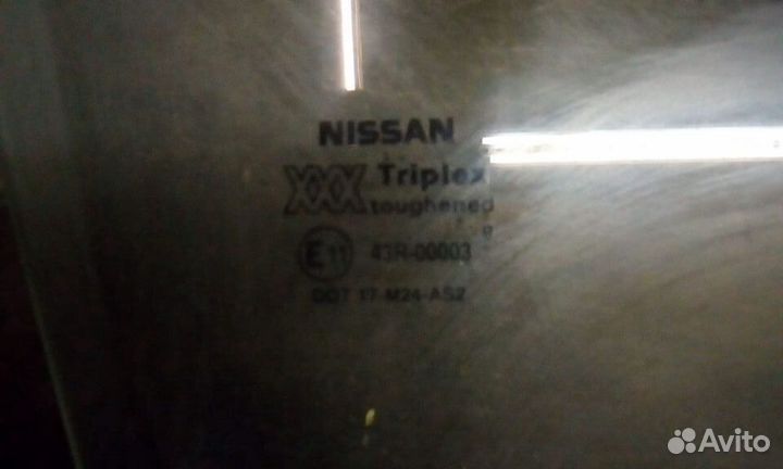 Стекло передней левой правой двери Primera P11