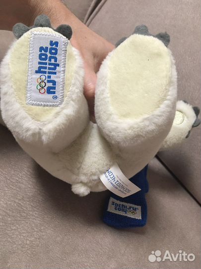 Плюшевый олимпийский медведь