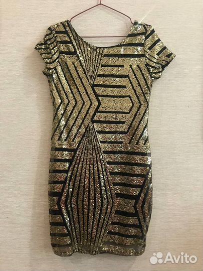 Вечернее платье с пайетками