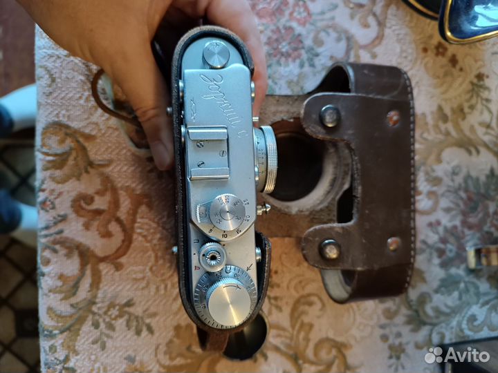 Плёночный фотоаппарат зоркий с