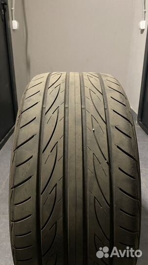 Yokohama Advan Fleva V701 255/40 R18