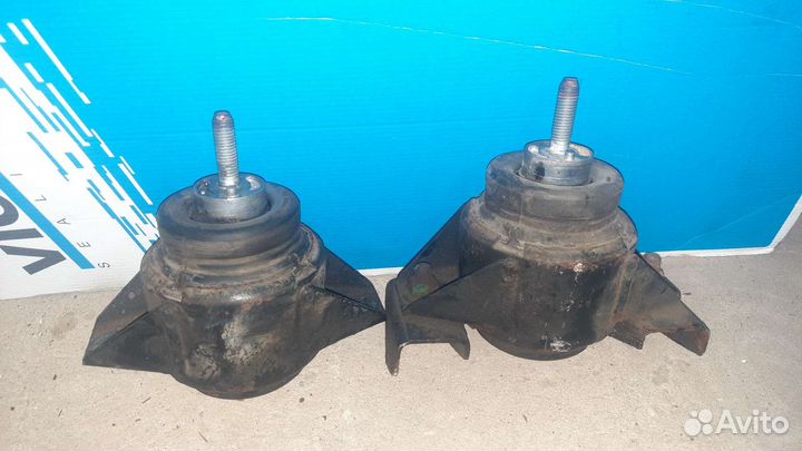 Подушки двигателя Td5