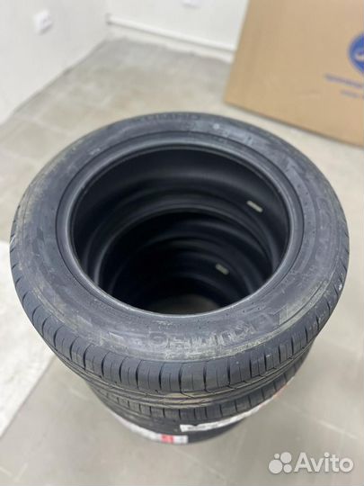 Kumho Ecsta HS52 215/55 R17