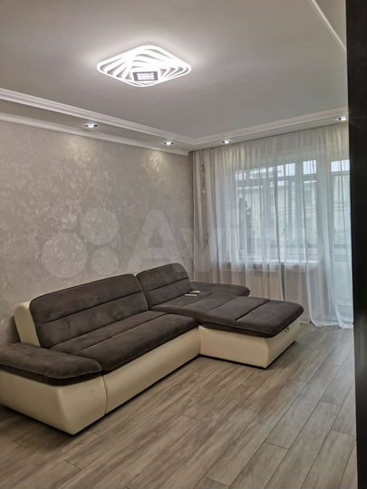 2-к. квартира, 50 м², 4/9 эт.