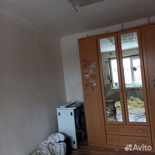 Шкаф 4 х створчатый с отделение для верхней одежды