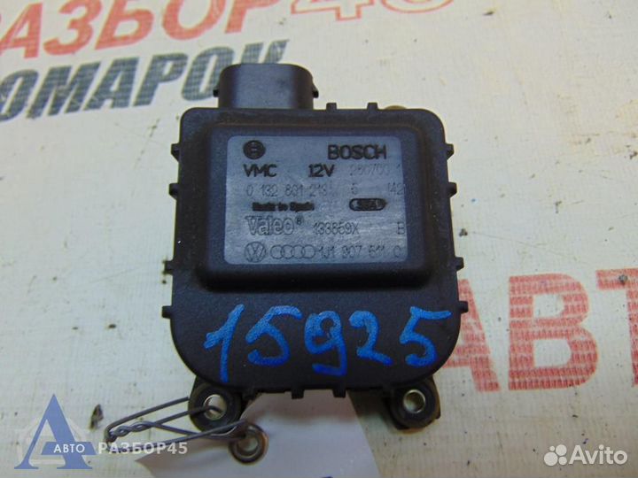 Моторчик заслонки печки для Skoda Octavia 1 2000