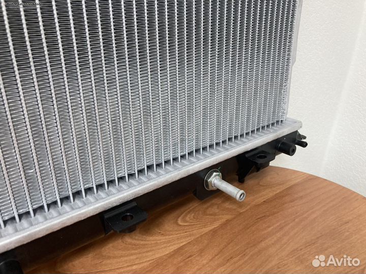 Радиатор охлаждения Субару Форестер 02