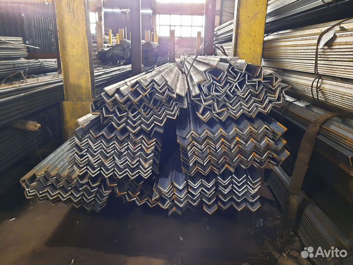 Уголок стальной