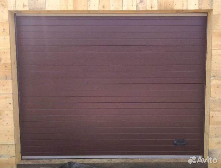 Секционные ворота