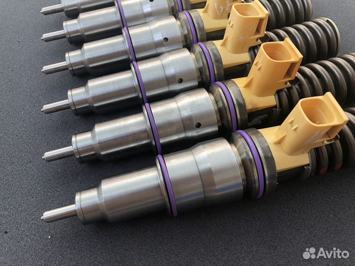 Насос форсунки volvo 20747797