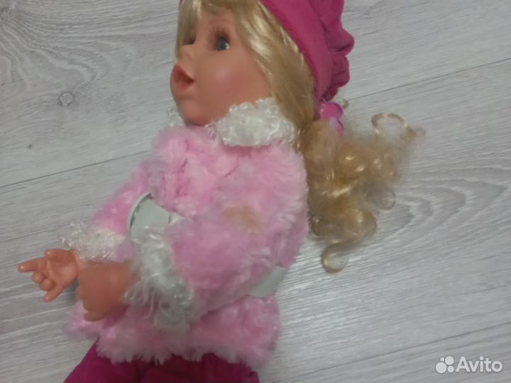 Кукла на батарейках