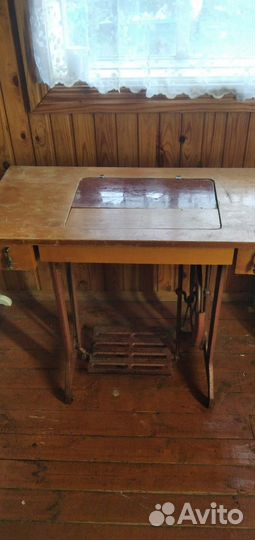 Швейная машина