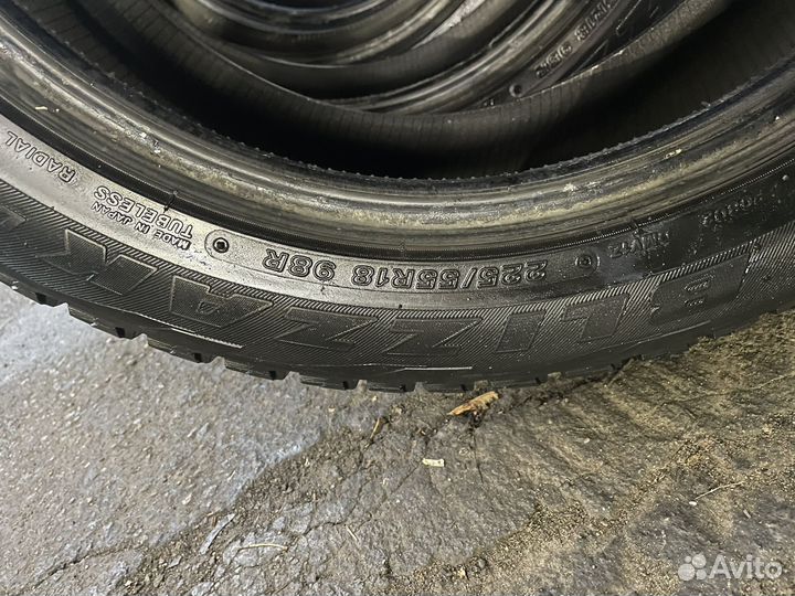 Bridgestone Blizzak DM-V1 225/55 R18