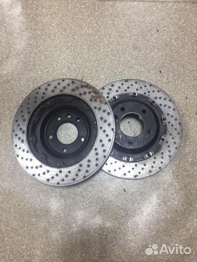 Тормозные диски Brembo перфорированные Touareg V10