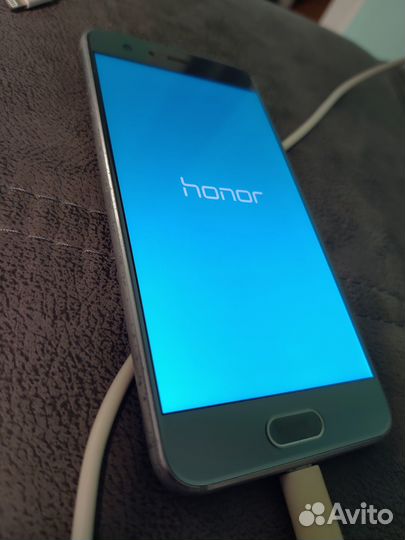 HONOR 9, 4/64 ГБ