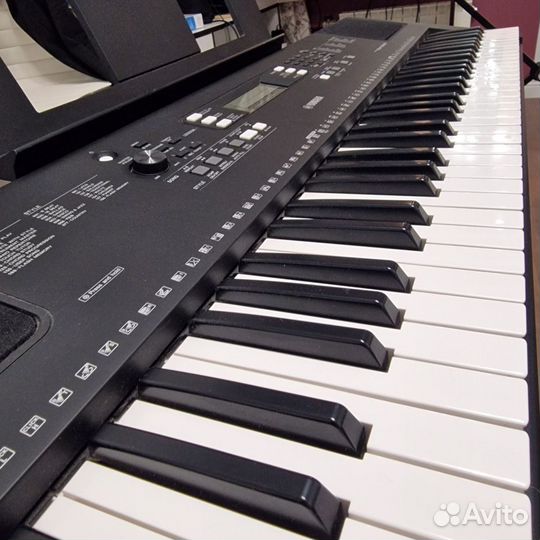 Синтезатор Yamaha PSR EW300