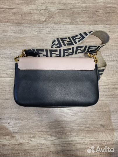 Женская сумка в стиле fendi