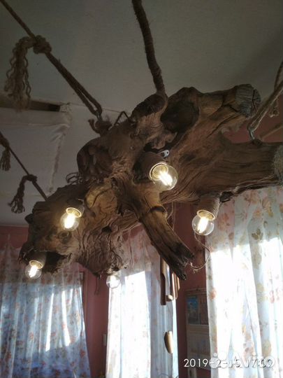 Люстра из коряг
