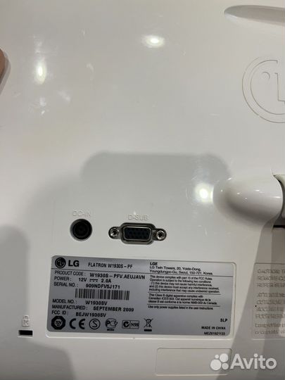 Монитор LG W1930SV