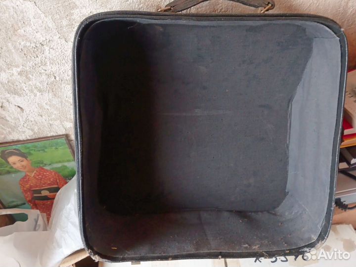 Пишущая машинка в чемоданчике